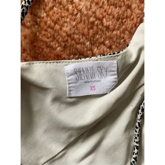 Sienna Sky Summer Down Buttons Dress XS - Picture 3 of 11